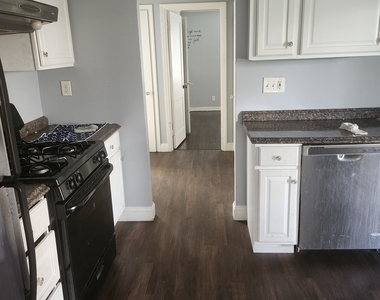 75 Judson Place - Photo Thumbnail 9