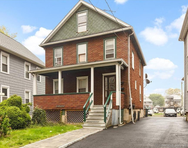 816 Pacific Street - Photo Thumbnail 8