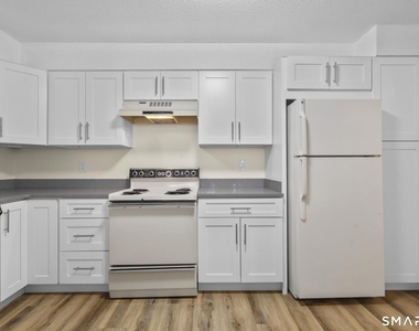 1460 Elm Street - Photo Thumbnail 14