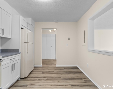 1460 Elm Street - Photo Thumbnail 15