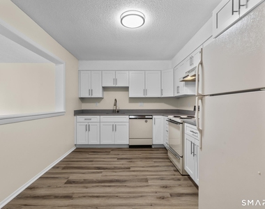 1460 Elm Street - Photo Thumbnail 12