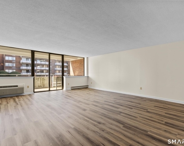 1460 Elm Street - Photo Thumbnail 8