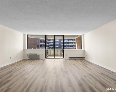 1460 Elm Street - Photo Thumbnail 9
