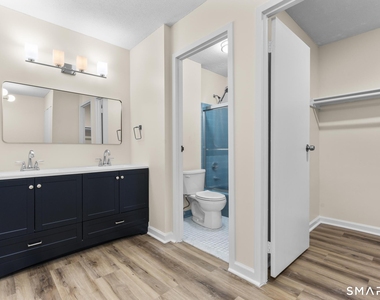 1460 Elm Street - Photo Thumbnail 18