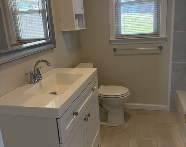 123 Longview Avenue - Photo Thumbnail 10