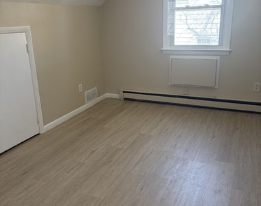 123 Longview Avenue - Photo Thumbnail 14