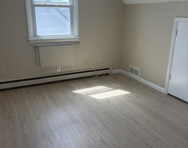 123 Longview Avenue - Photo Thumbnail 12