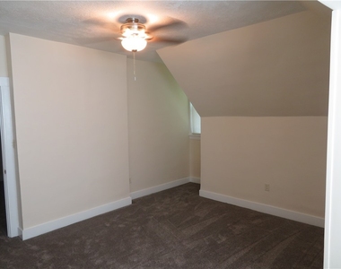 203 Main Street - Photo Thumbnail 6