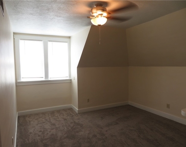 203 Main Street - Photo Thumbnail 4