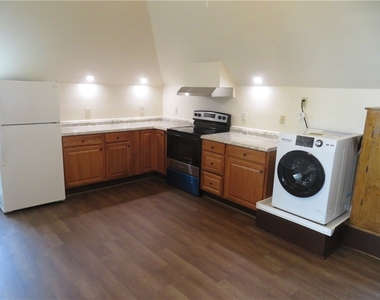 203 Main Street - Photo Thumbnail 1