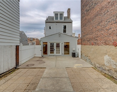 5264 Dresden Way - Photo Thumbnail 14