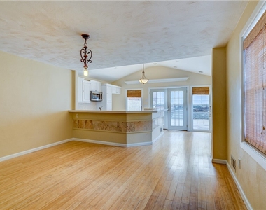 5264 Dresden Way - Photo Thumbnail 4