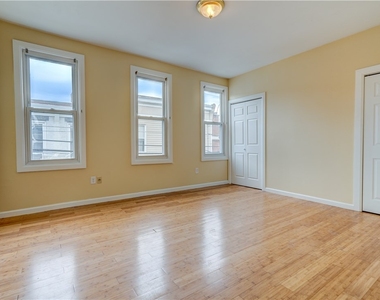 5264 Dresden Way - Photo Thumbnail 8