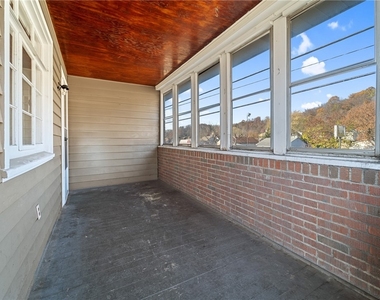 1001 5th St - Photo Thumbnail 3