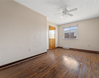 1001 5th St - Photo Thumbnail 13