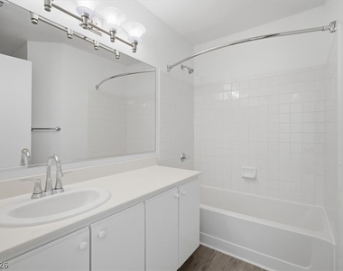 556 Yacht Harbor Drive - Photo Thumbnail 18