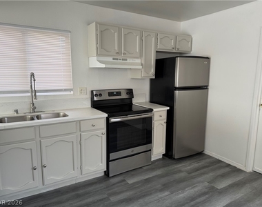 5206 Golden Lane - Photo Thumbnail 16