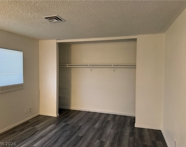 5206 Golden Lane - Photo Thumbnail 18