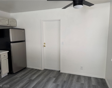 5206 Golden Lane - Photo Thumbnail 17