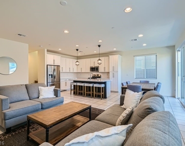 348 Badinerie Street - Photo Thumbnail 6
