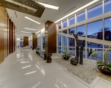 4525 Dean Martin Drive - Photo Thumbnail 16