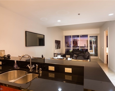 4525 Dean Martin Drive - Photo Thumbnail 8