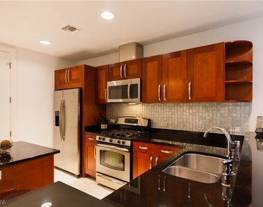 4525 Dean Martin Drive - Photo Thumbnail 9