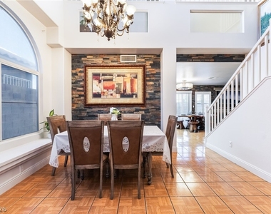 7965 Laurelton Place - Photo Thumbnail 5
