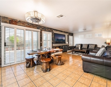 7965 Laurelton Place - Photo Thumbnail 8