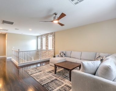 12308 Kings Eagle Street - Photo Thumbnail 15
