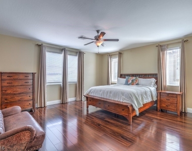 12308 Kings Eagle Street - Photo Thumbnail 16