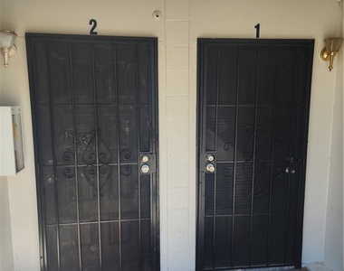2905 Elm Avenue - Photo Thumbnail 2