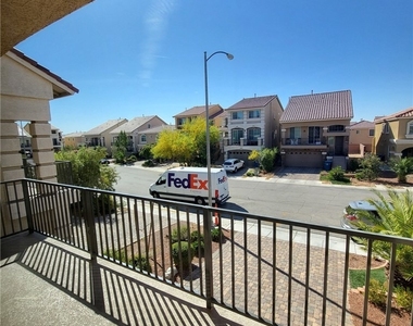 5882 Azzura Palms Avenue - Photo Thumbnail 6