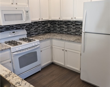 1830 N Buffalo Drive - Photo Thumbnail 4