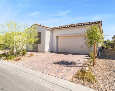 110 Ibiza Lake Drive - Photo Thumbnail 1