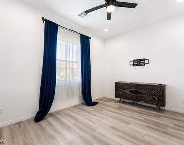 110 Ibiza Lake Drive - Photo Thumbnail 35