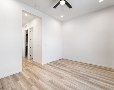 110 Ibiza Lake Drive - Photo Thumbnail 36