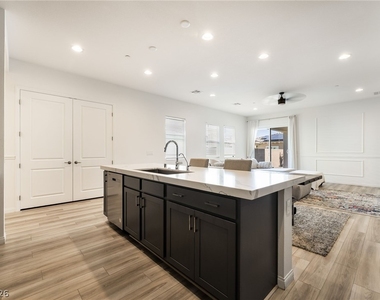 110 Ibiza Lake Drive - Photo Thumbnail 18