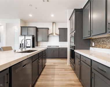 110 Ibiza Lake Drive - Photo Thumbnail 20