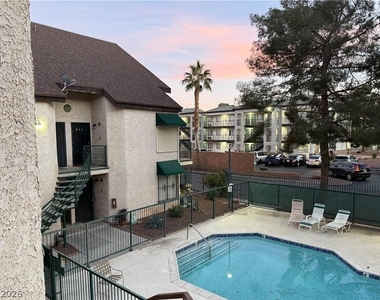 460 Elm Drive - Photo Thumbnail 23