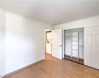 460 Elm Drive - Photo Thumbnail 16