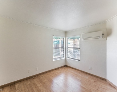 460 Elm Drive - Photo Thumbnail 15