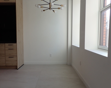 1511 Pacific Street - Photo Thumbnail 2