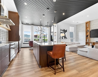 102 Court Street - Photo Thumbnail 17