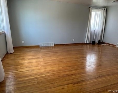 47 Awood Place - Photo Thumbnail 9
