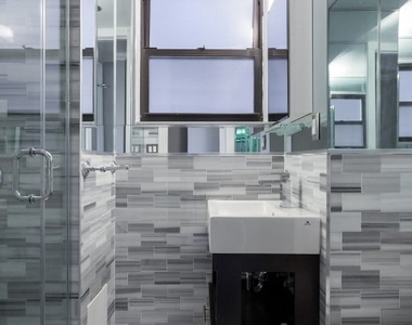 West 103rd Street - Photo Thumbnail 7