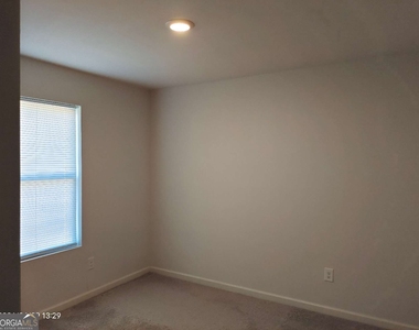 538 Pemberton Street - Photo Thumbnail 3