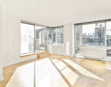 W 21st Street - Photo Thumbnail 2