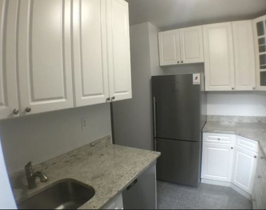 5008 Broadway - Photo Thumbnail 2
