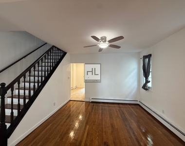 Lockman Avenue - Photo Thumbnail 1